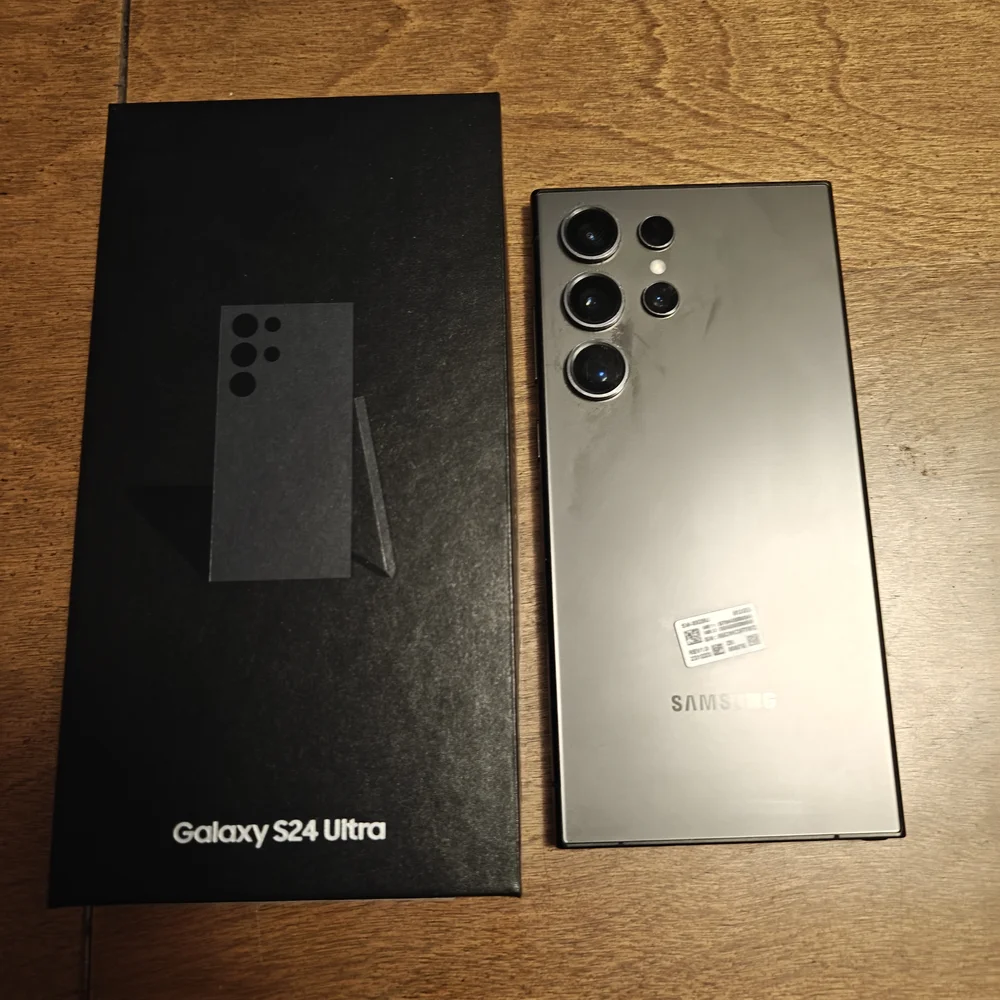 Samsung Black Cell Phone with Advanced Display and Reading Interface